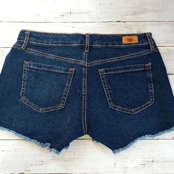NWT Size 2 NWT Chi Sofia vergara women’s jean shorts - Picture 6 of 7